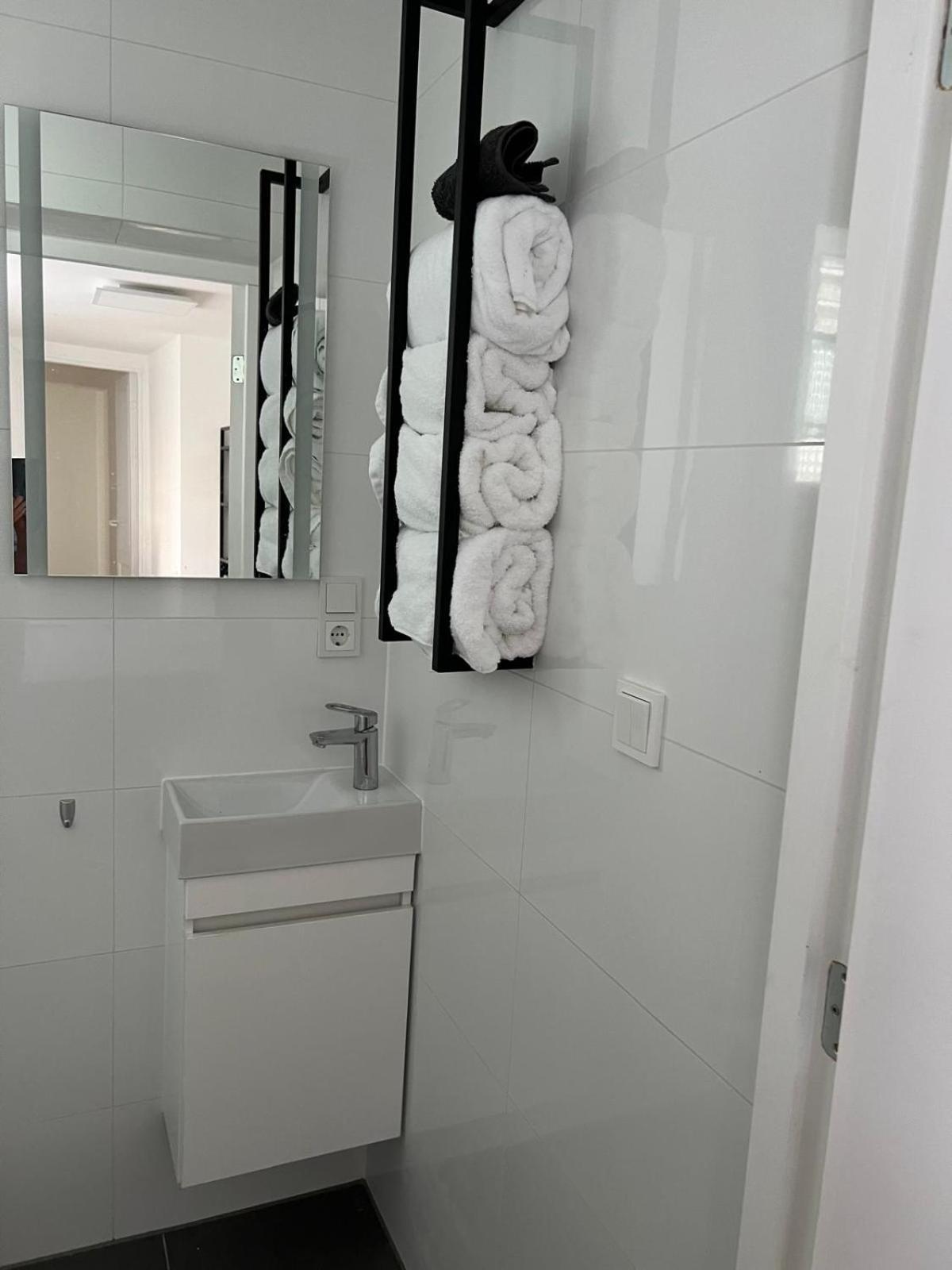 2 Bedroom Apartment 1 Floor In Blankenberge Vrijheidstraat 3 Esterno foto